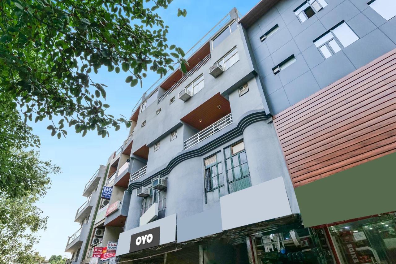 Oyo Flagship 81486 Hotel Mahalaxmi Guesthouse Νέο Δελχί Εξωτερικό φωτογραφία